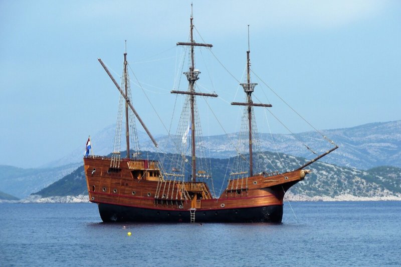 Каравелла латина