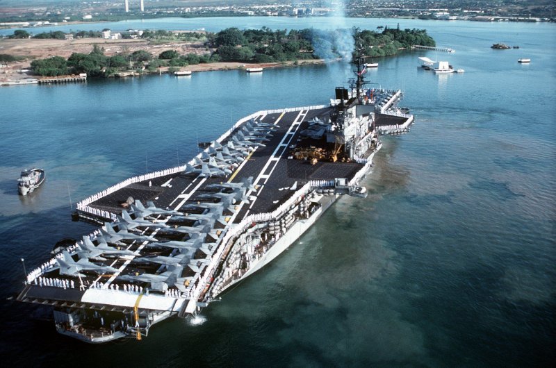 "Мидуэй" (USS Midway)