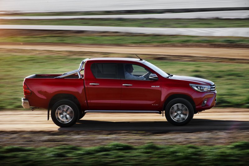 Toyota Hilux Pickup 2016