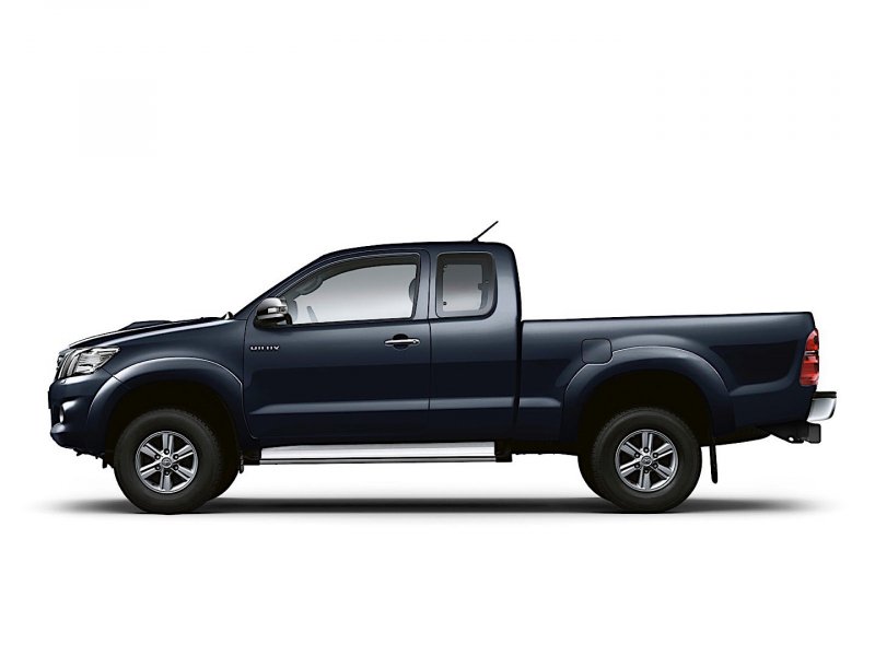 Toyota Hilux 4x4 White