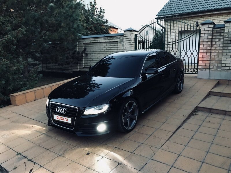 Audi a4 2010 черная