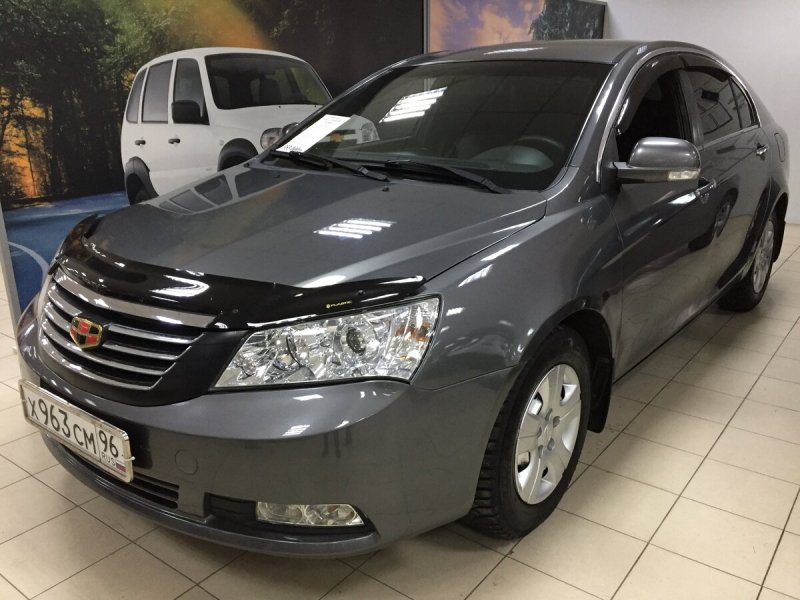 Серый Geely Emgrand 7