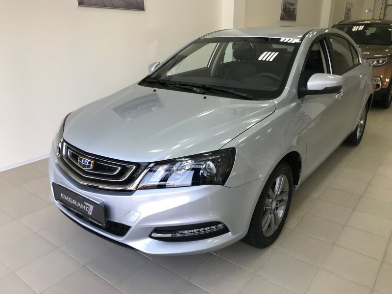 Geely Emgrand ec7 салон