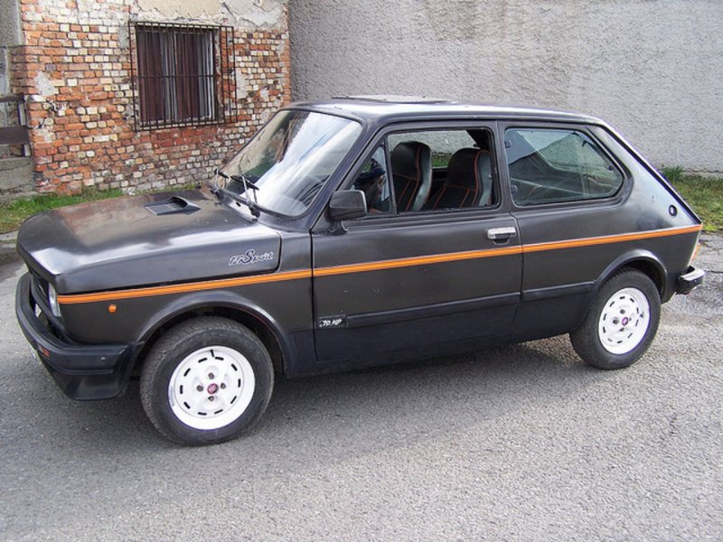 Fiat 127p stance
