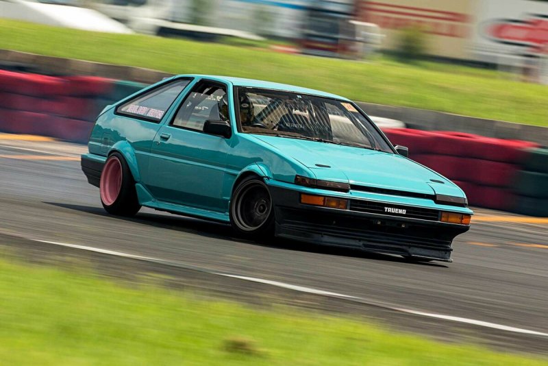 Toyota Sprinter Trueno gt-Apex