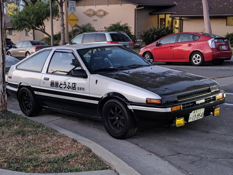 Toyota Sprinter Trueno ae100