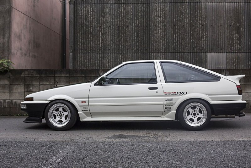 Toyota Sprinter Trueno ae86
