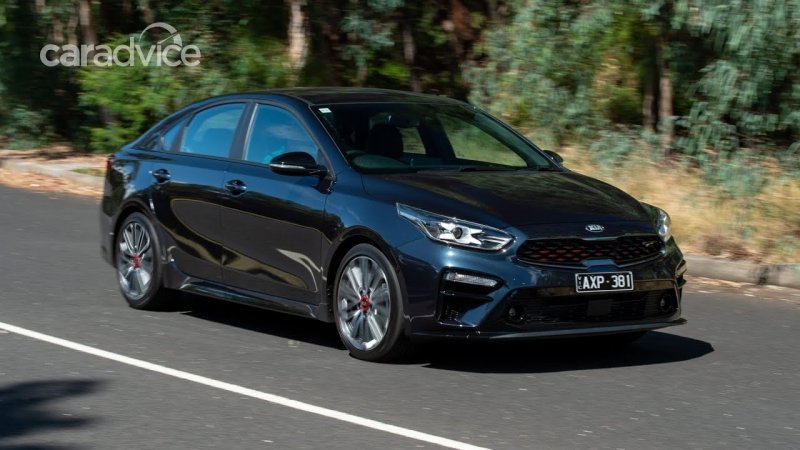 Kia Cerato gt line 2020 черный