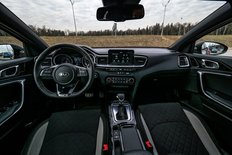 Kia Cerato gt line 2020 салон