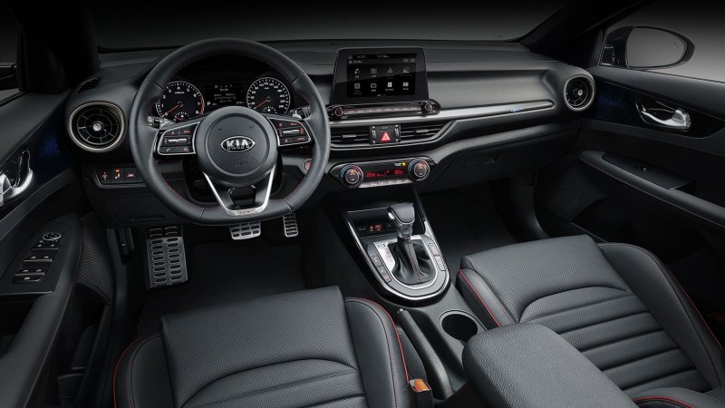 Kia Cerato gt line 2020 салон