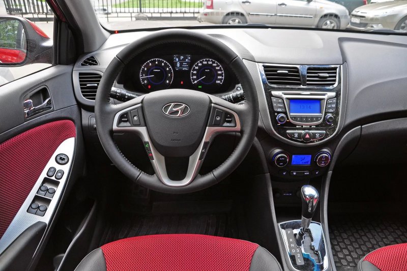 Hyundai Solaris 2016 салон