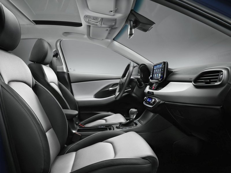 Hyundai i30 2017 хэтчбек