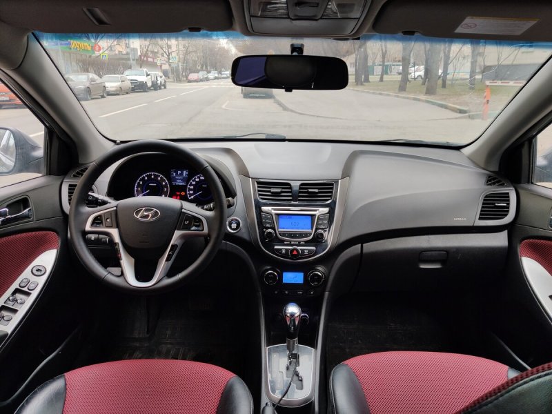 Хендай Солярис 1.6 автомат