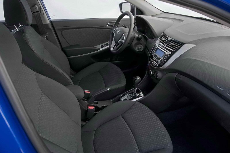 Hyundai Solaris 2012 Interior