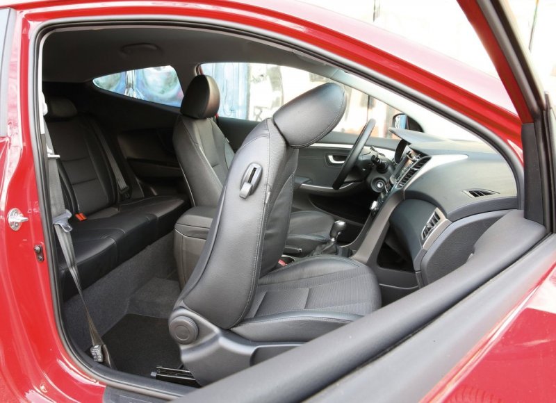Hyundai i30 хэтчбек салон