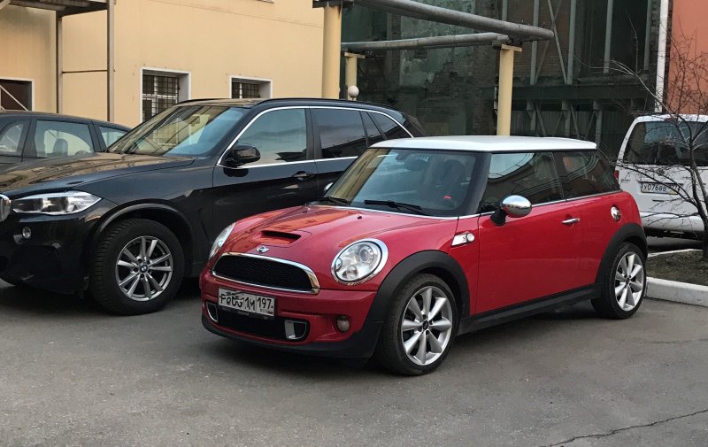 Mini Cooper r56 красный