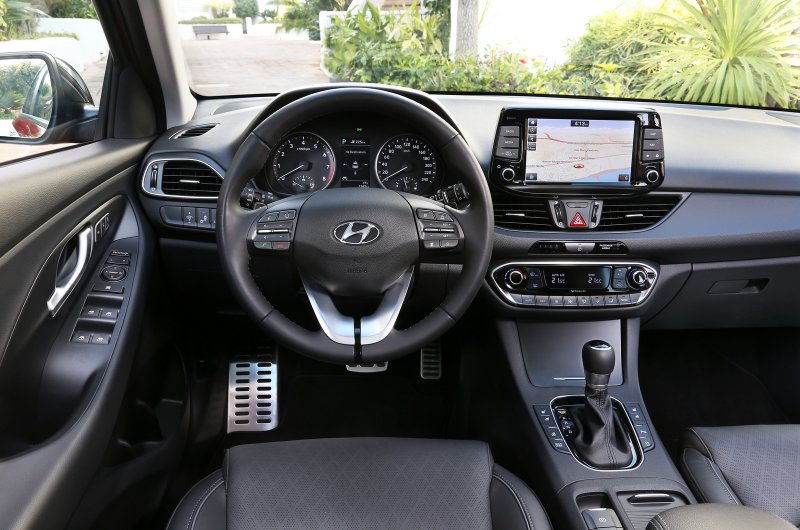 Hyundai i30 салон