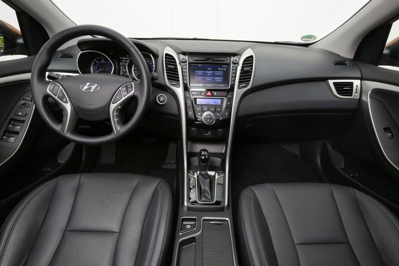 Hyundai i30 2015 салон