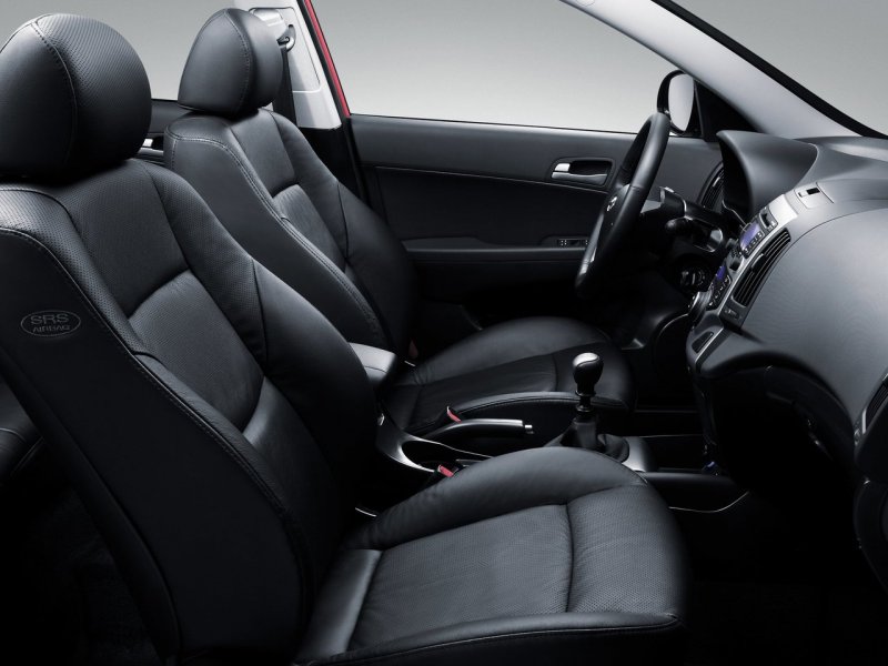 Hyundai i30 2008 салон