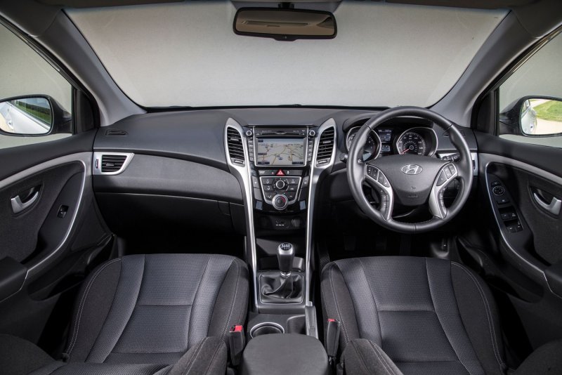 Hyundai i30 хэтчбек салон