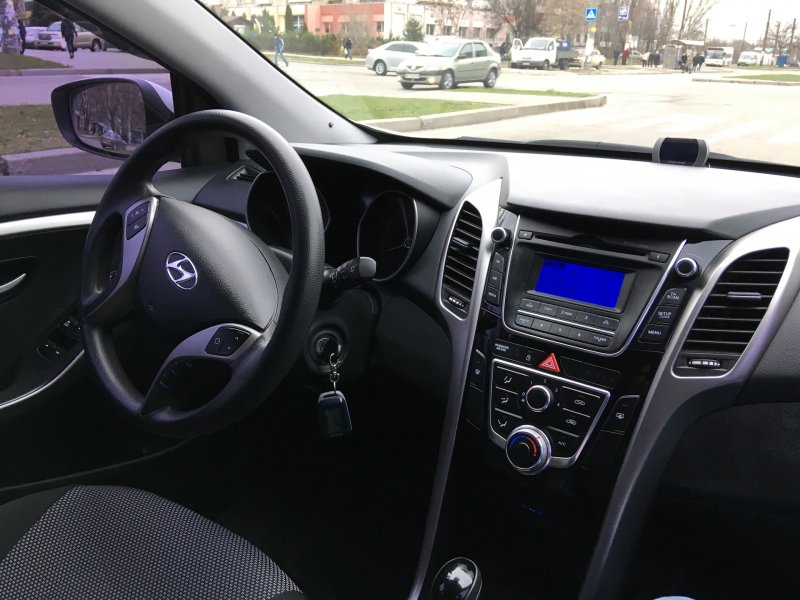 Hyundai i30 1.6 at,