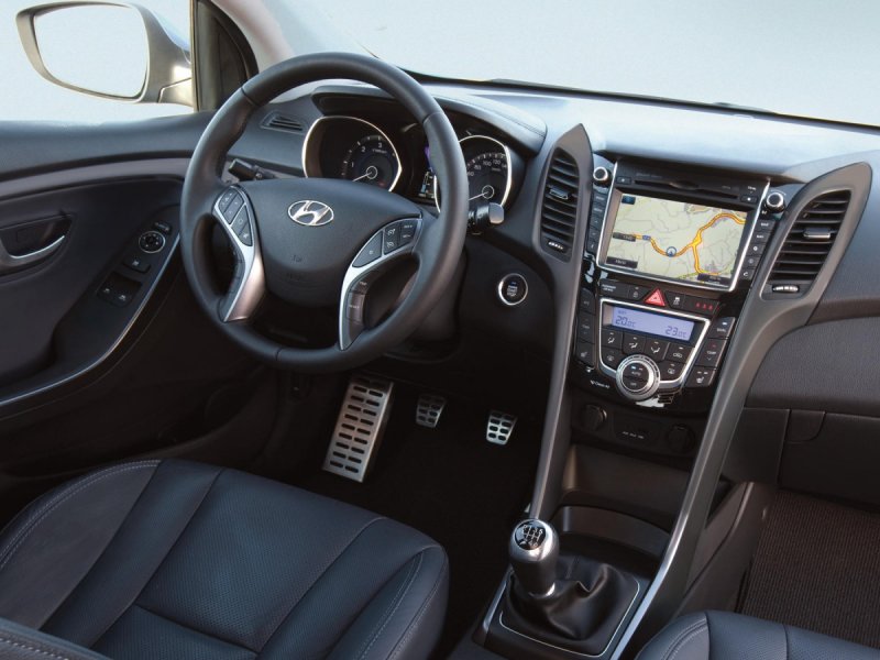 Hyundai i30 хэтчбек салон