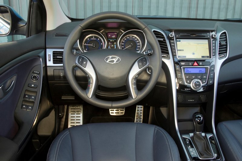 Hyundai i30 2012 салон
