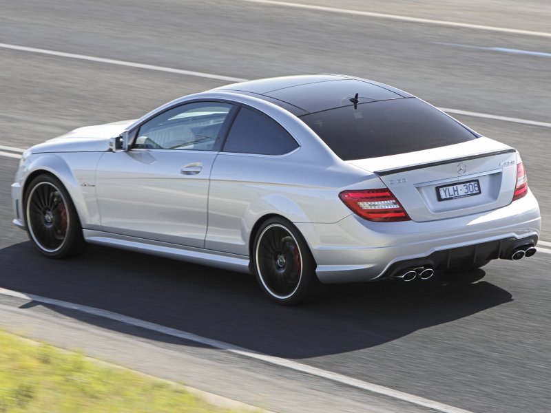Mercedes c63 AMG 2011