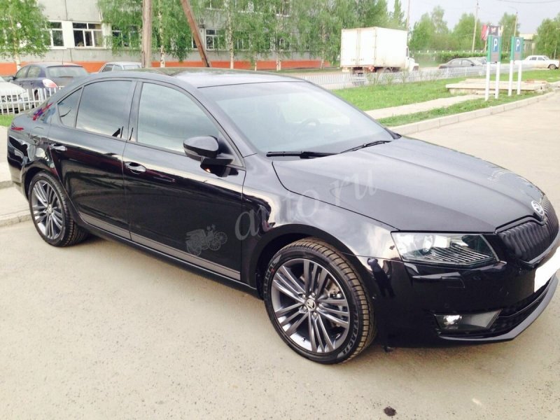 Skoda Octavia a7 черная