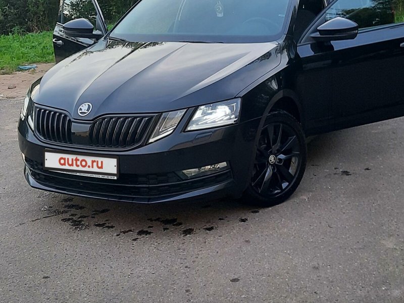 Octavia a7 Рестайлинг черная