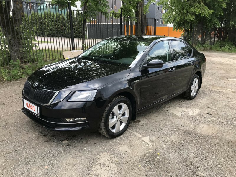 Octavia a7 Рестайлинг черная