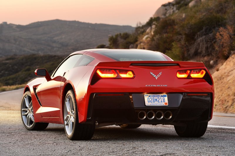 Машина "Chevrolet Corvette"