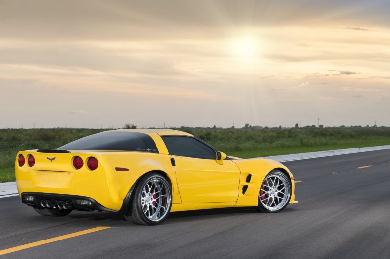 Машина "Chevrolet Corvette"