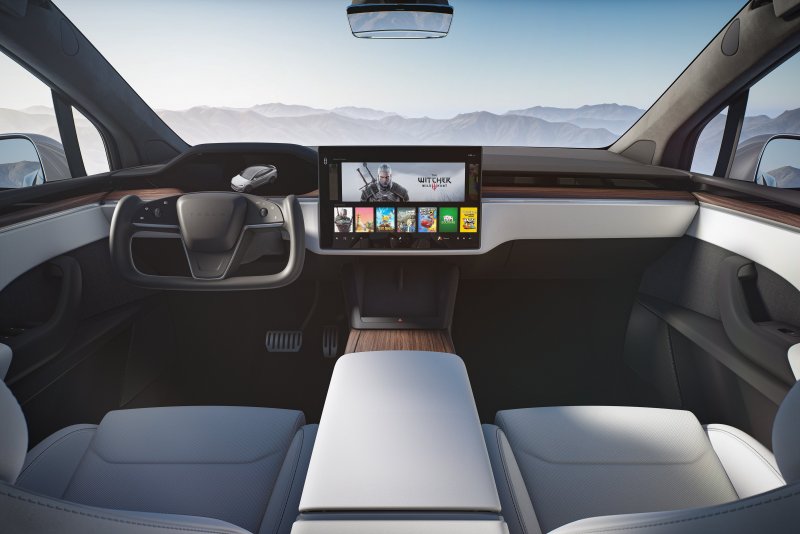 Тесла model s Plaid 2021