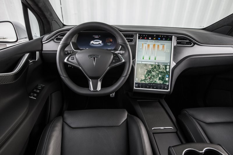 Tesla model 3 салон