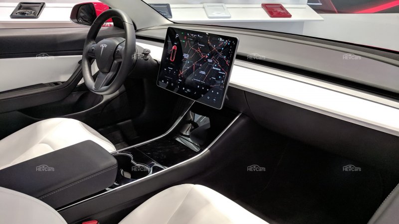 Tesla model 3 салон