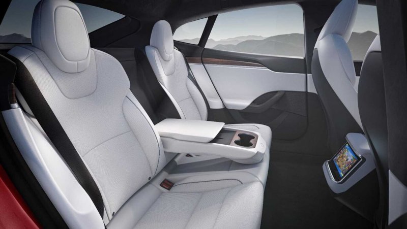 Tesla model s Plaid 2021 салон