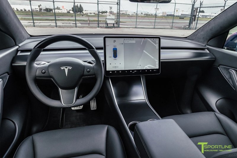 Тесла Roadster салон 2021