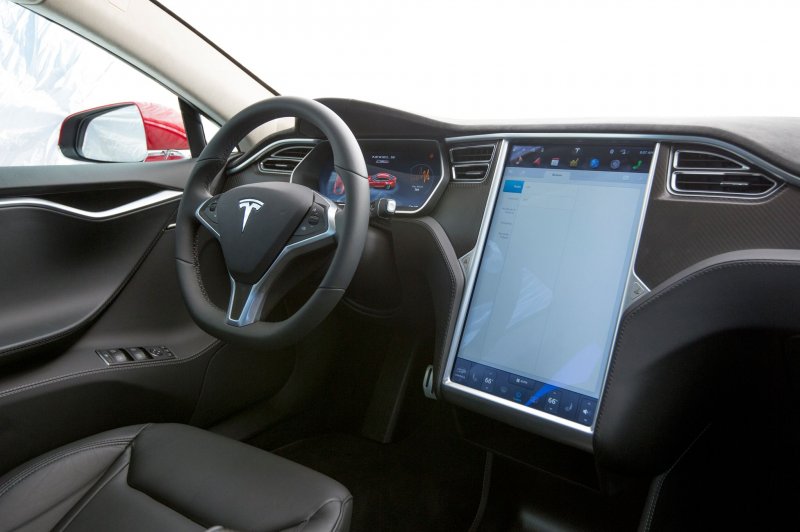 Тесла автомобиль model x салон