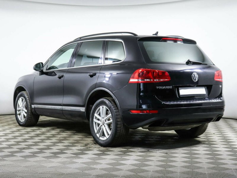 VW Touareg за 9,5 миллиона рублей