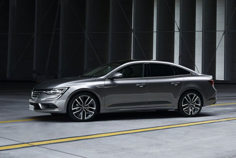 Седан Renault Talisman 2016