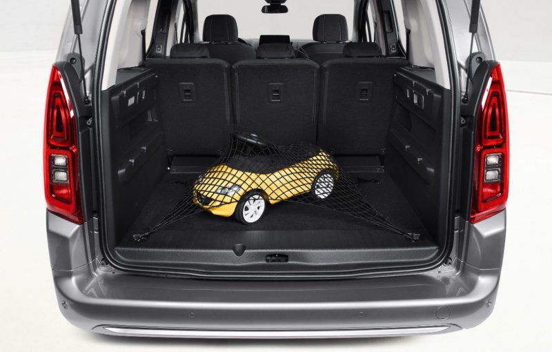 Opel Combo 2021 багажник