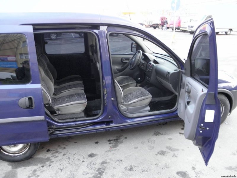 Opel Combo 2008 задняя дверь
