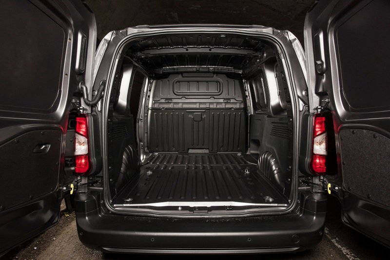 Opel Combo 2021 багажник