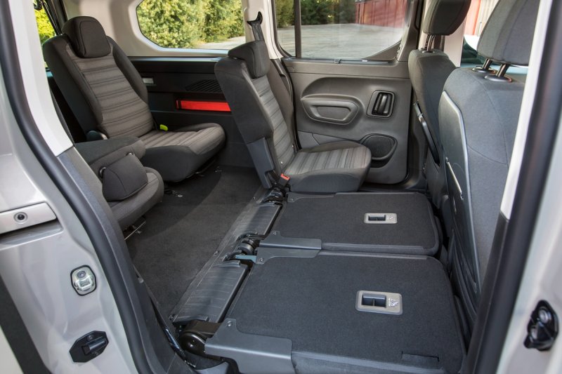 Opel Combo Life салон