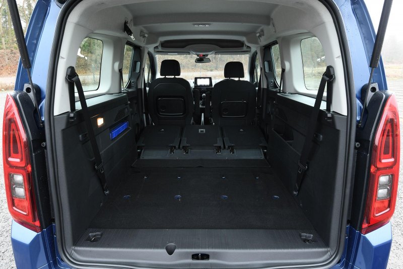 Fiat Doblo 2000 багажник