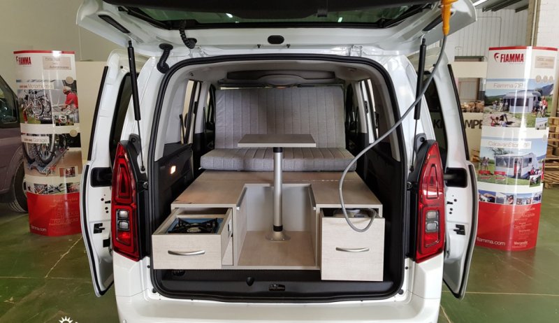 Opel Combo 2021 багажник