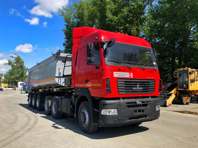 МАЗ 5440 С полуприцепом Тонар