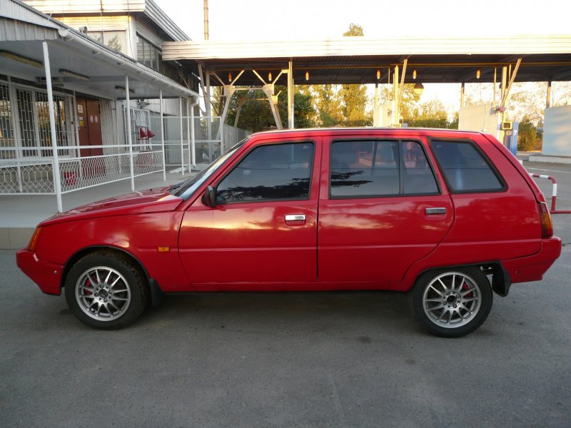 ЗАЗ-1105 Таврия сбоку