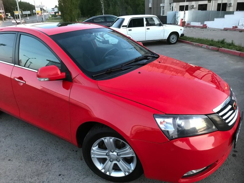 Кроссовер Geely Coolray